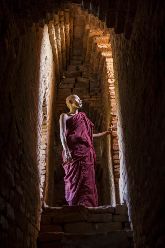 Shawn Talbot Kelowna Commercial Photographer Myanmar Buddhist
