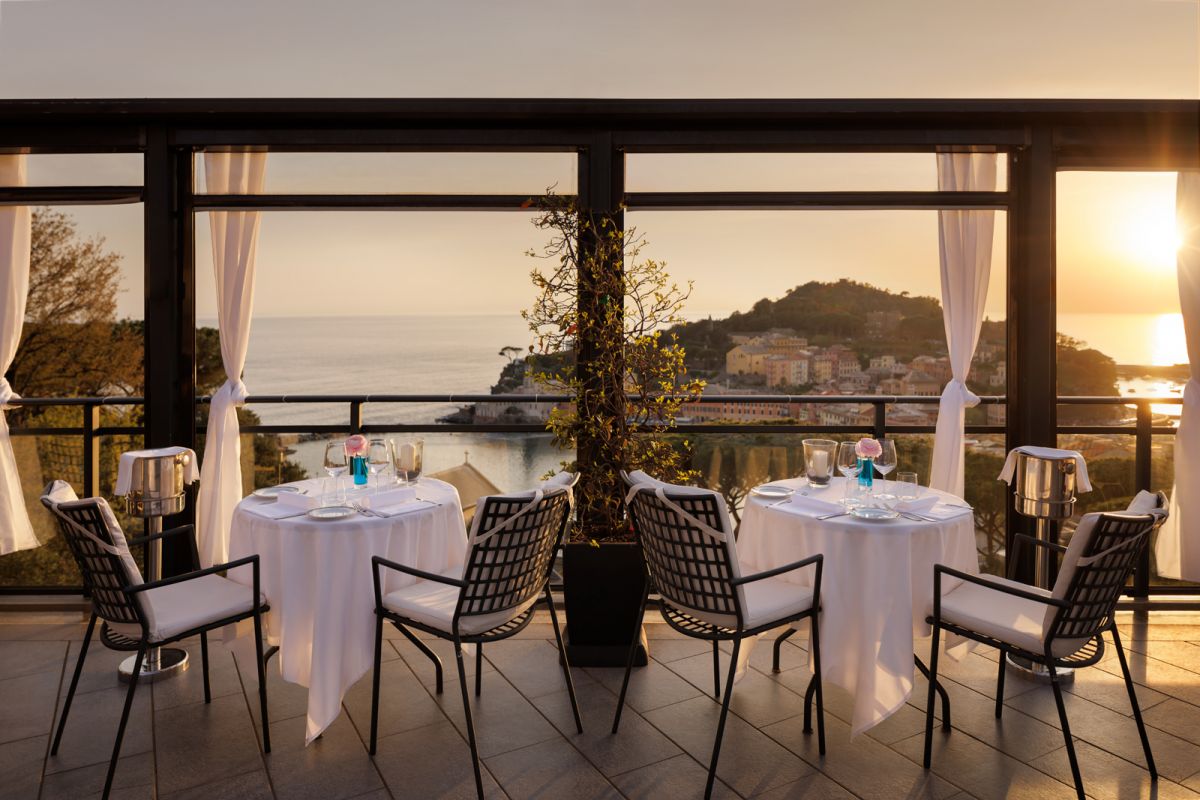 Hospitality photographer Shawn Talbot of romantic rooftop dining at hotel resort in Italy
