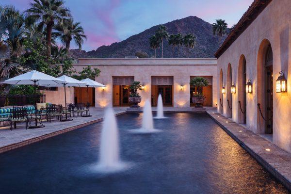 Hyatt luxury hotel resort in Scottsdale arizona reflecting pool royal palms resort and spa