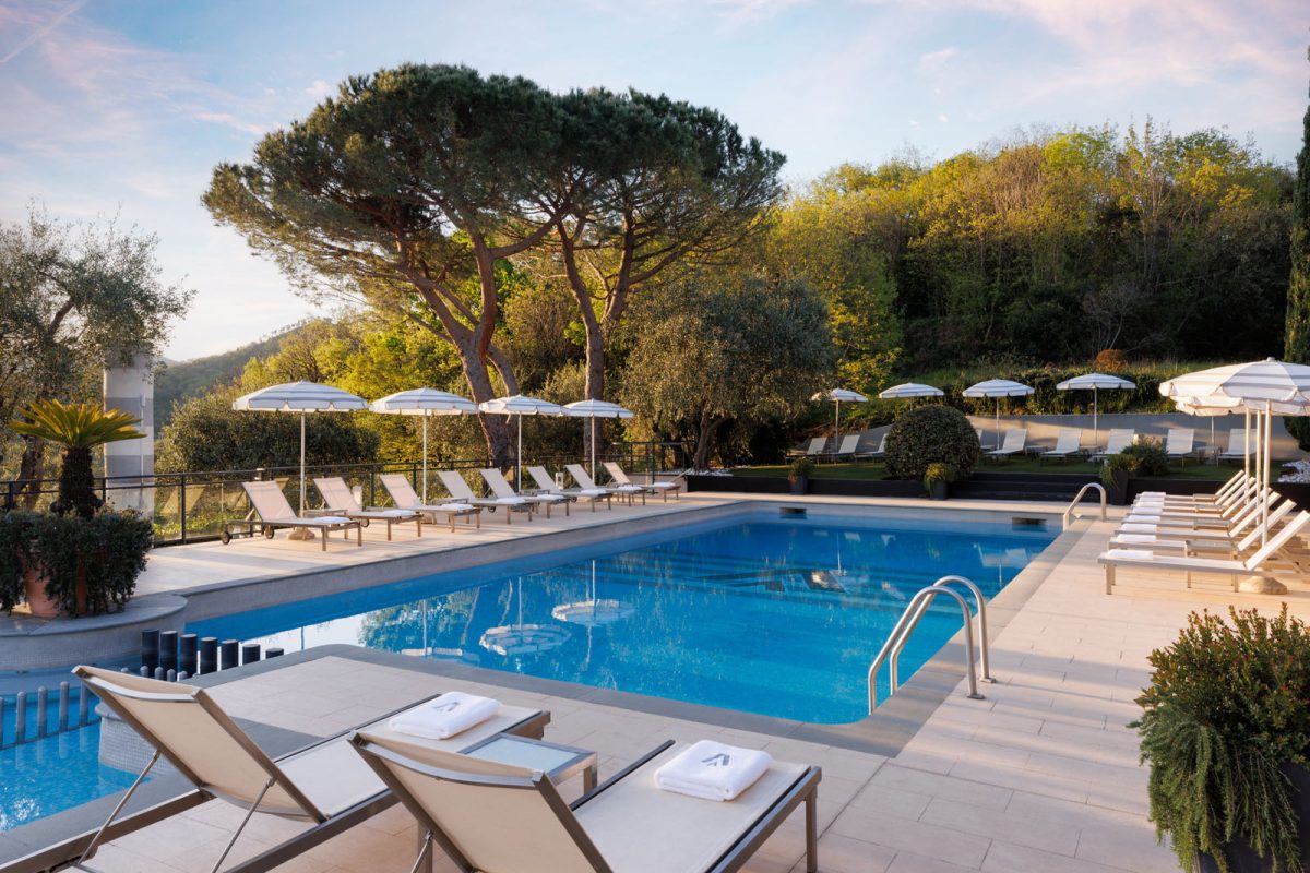shawn-talbot-photograph-hotel-resort-pool-italy-vis-a-vis Hospitality photographer Shawn Talbot of hotel resort pool in Italy surrounded by Olive trees
