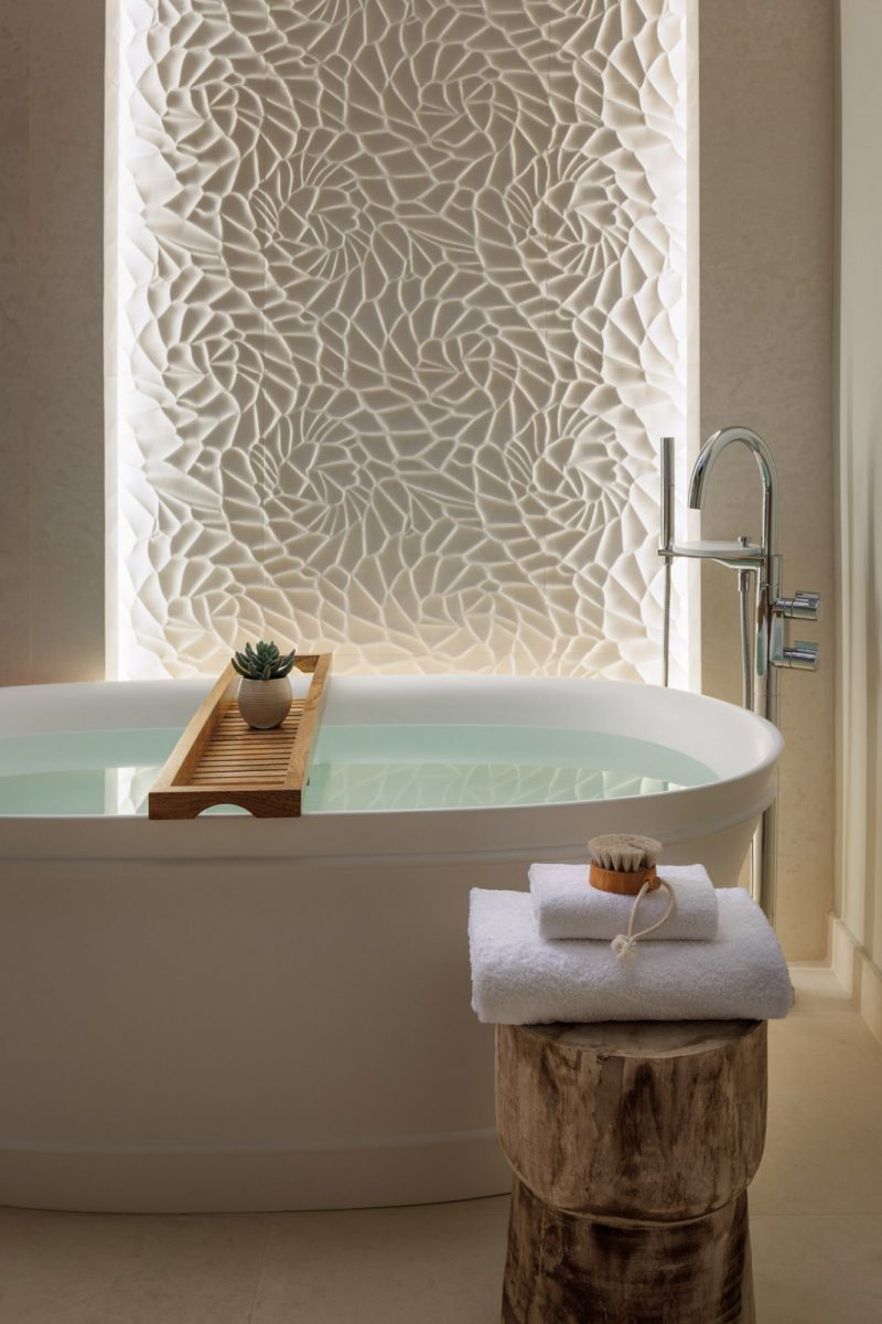 Sandals-Negril-RSky-7304-Bathroom-Vignette