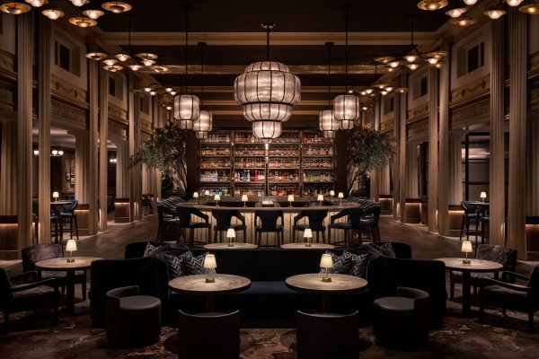 Bar interior of Elliot Aster restaurant and cocktail lounge at night at the Vinoy Hotel part of the Autograph Collection by Marriott